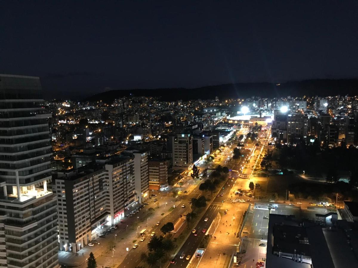 Nueva Suite-Piso 21 Vista La Carolina @One Quito Exterior photo